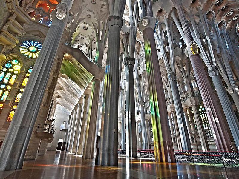 La Sagrada Familia: 'The Cathedral of the Poor' (4)
