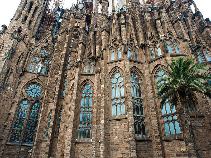 La Sagrada Familia: 'The Cathedral of the Poor' (2)