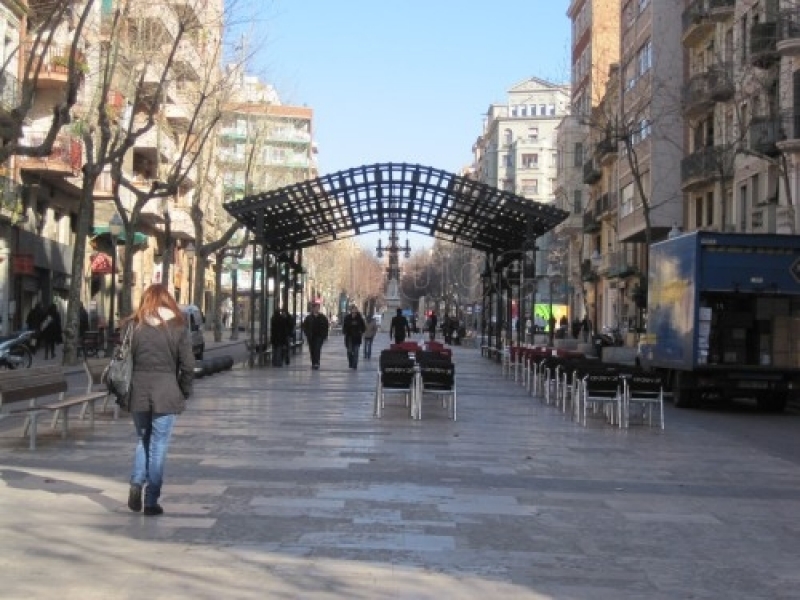 Gaud Avenue, 'The Modernist Avenue of Barcelona' (4)