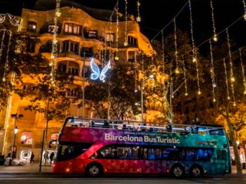 Se pone en marcha el bus del Barcelona Christmas Tour para disfrutar de la iluminación de la Navidad 2021
